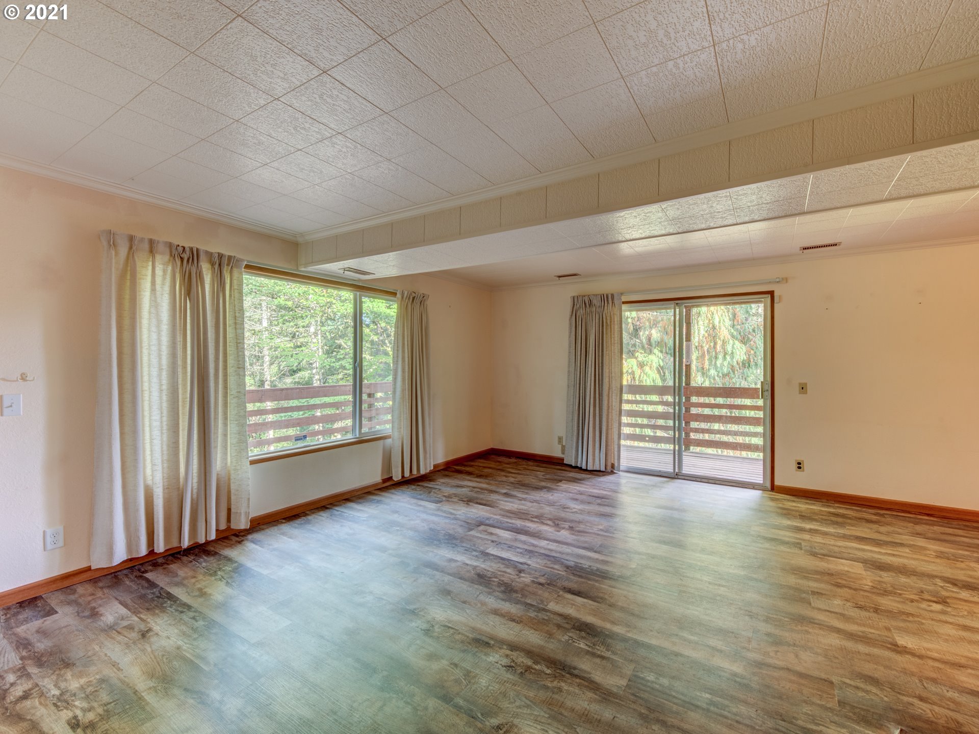 89957 Sheffler Road Elmira, OR 97437 - Photo 2 of 26 Gallery Image 2