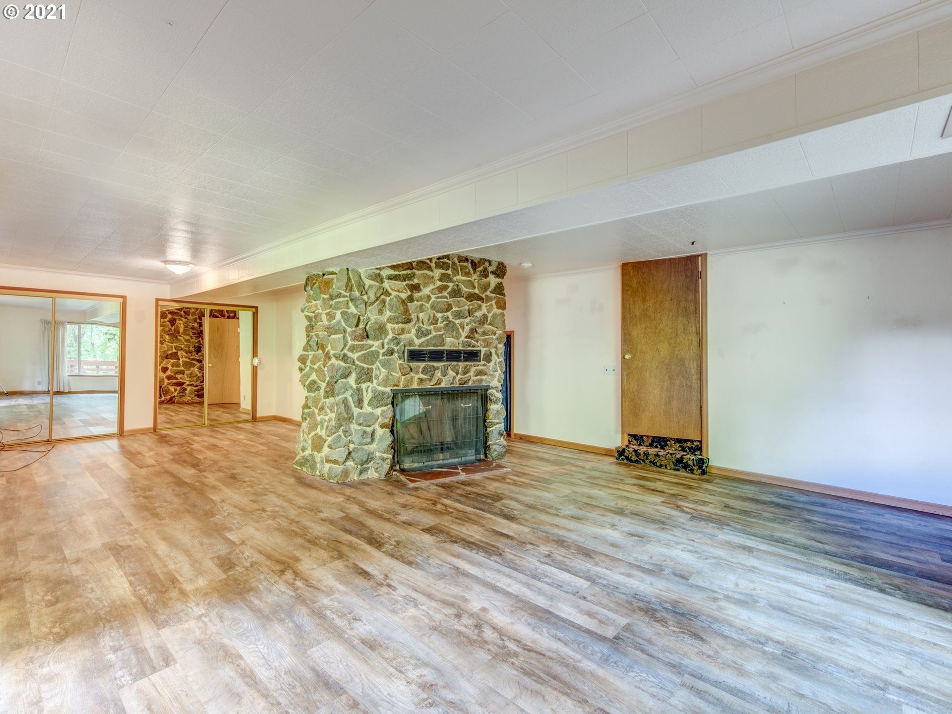 89957 Sheffler Road Elmira, OR 97437 - Photo 3 of 26 Gallery Image 3
