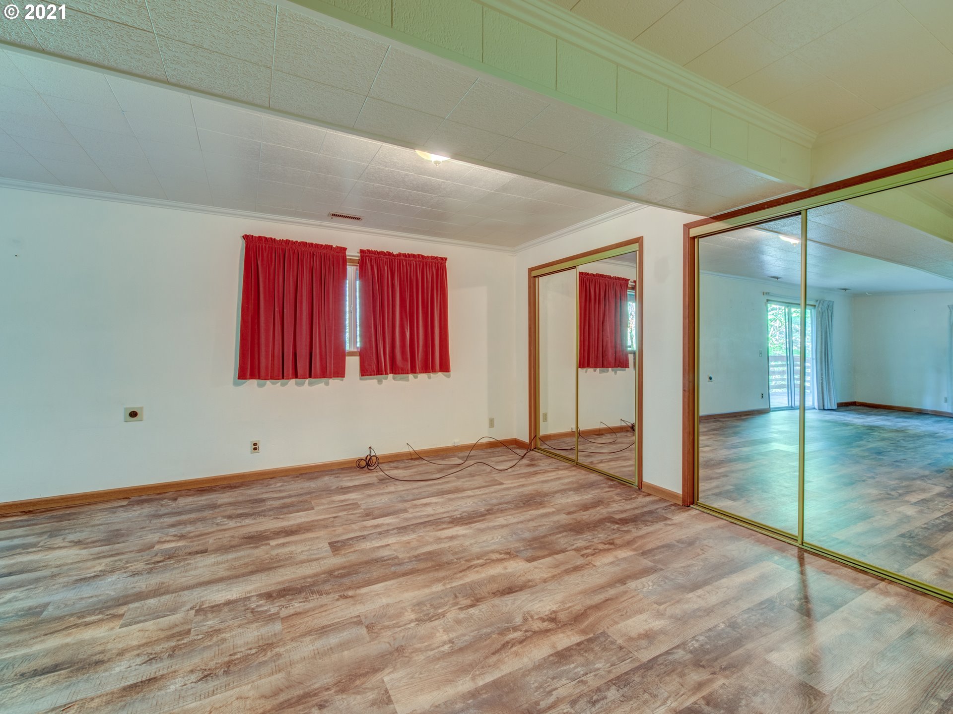89957 Sheffler Road Elmira, OR 97437 - Photo 4 of 26 Gallery Image 4