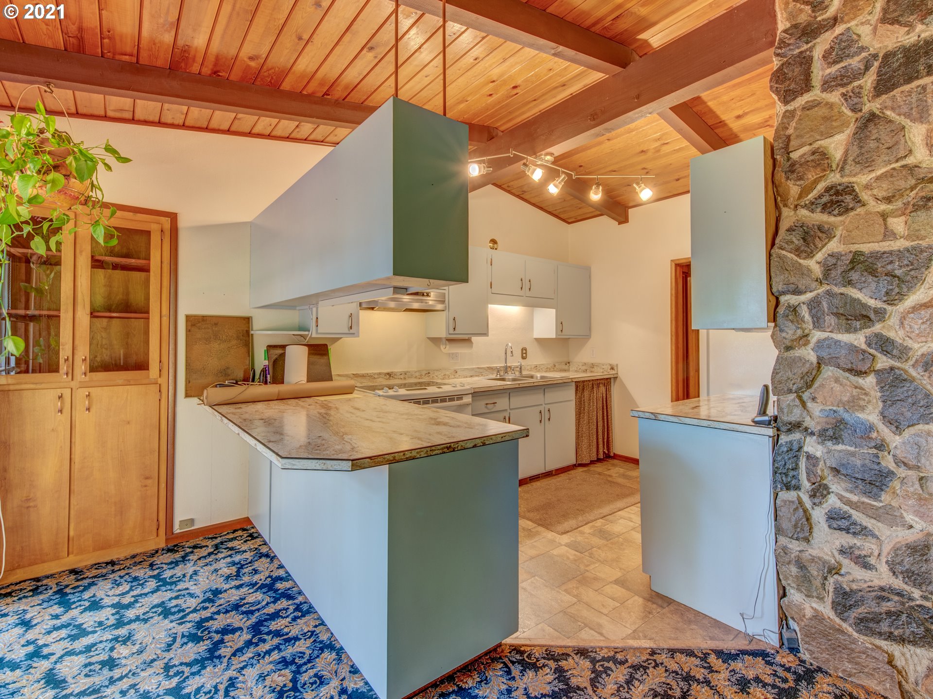 89957 Sheffler Road Elmira, OR 97437 - Photo 6 of 26 Gallery Image 6