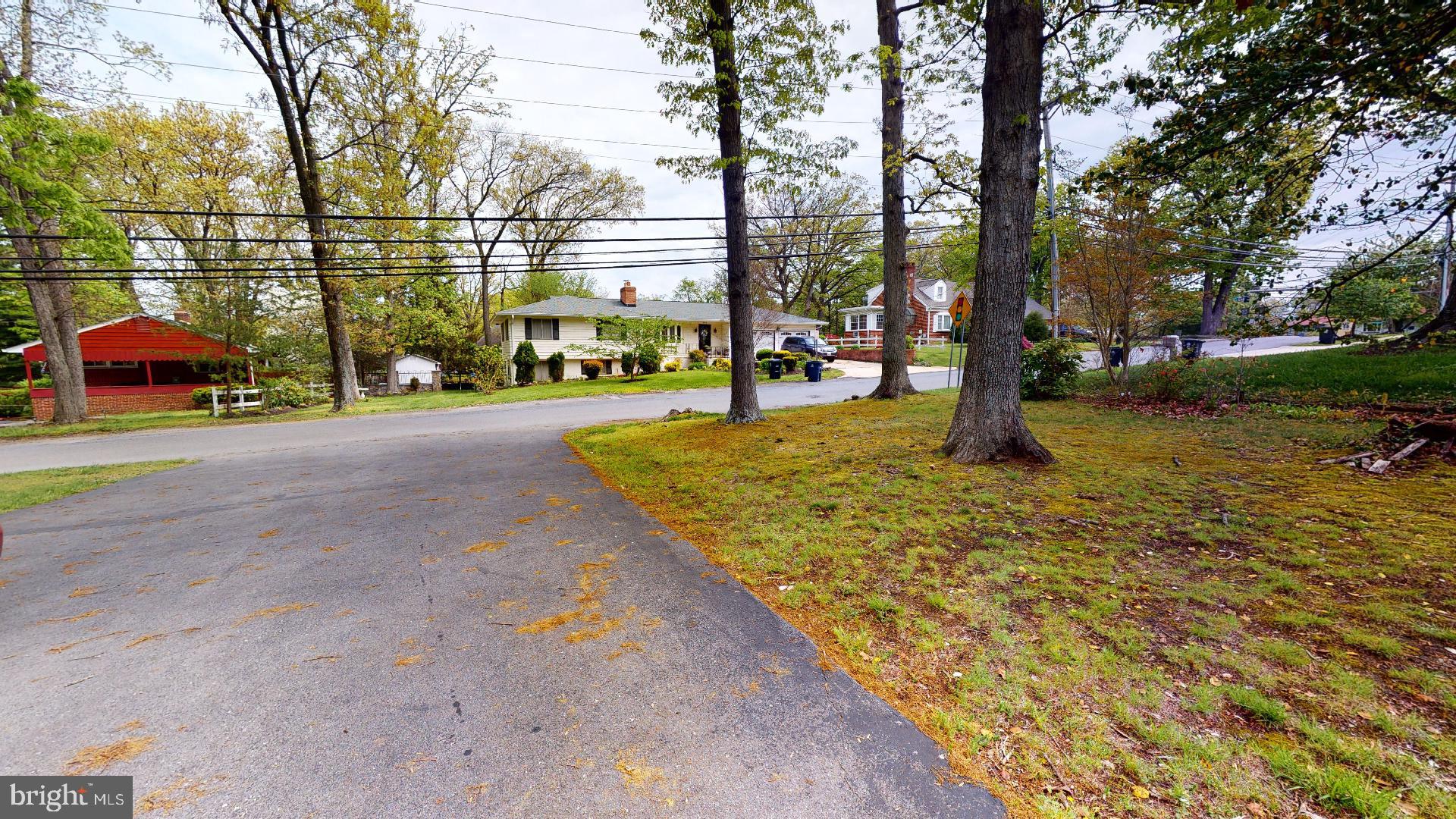 5308 Lanham Station Road Lanham, MD 20706 - Photo 75 of 83 View of enormous driveway