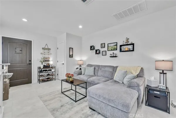 $2,000 | 12363 Loraine Avenue, Chino, CA 91710