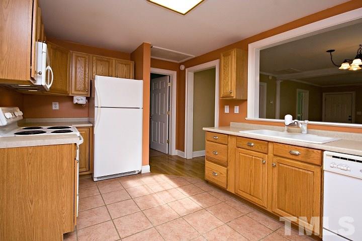 411 Frank Street Raleigh, NC 27604 - Photo 6 of 25
