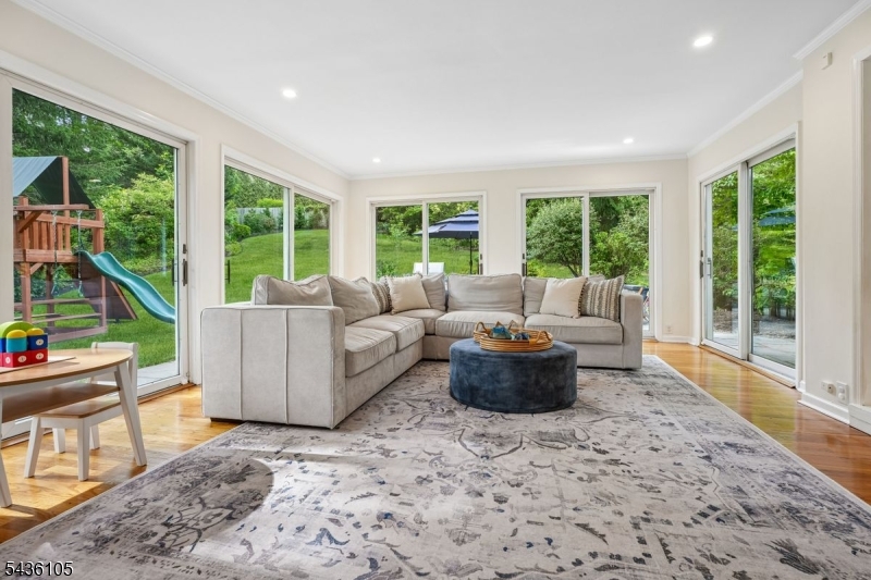 8 Cross Gates Short Hills, NJ 07078 - Photo 9 of 42