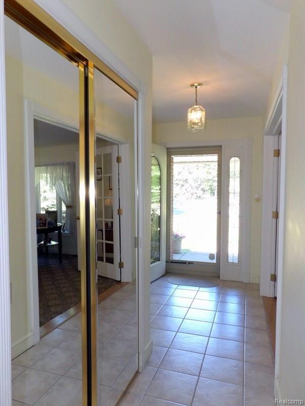 10453 Reeck Road Allen Park, MI 48101 - Photo 15 of 63 102_2096.JPG