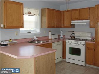 215 Aucott Road Brookhaven, PA 19015 - Photo 5 of 12 Kitchen