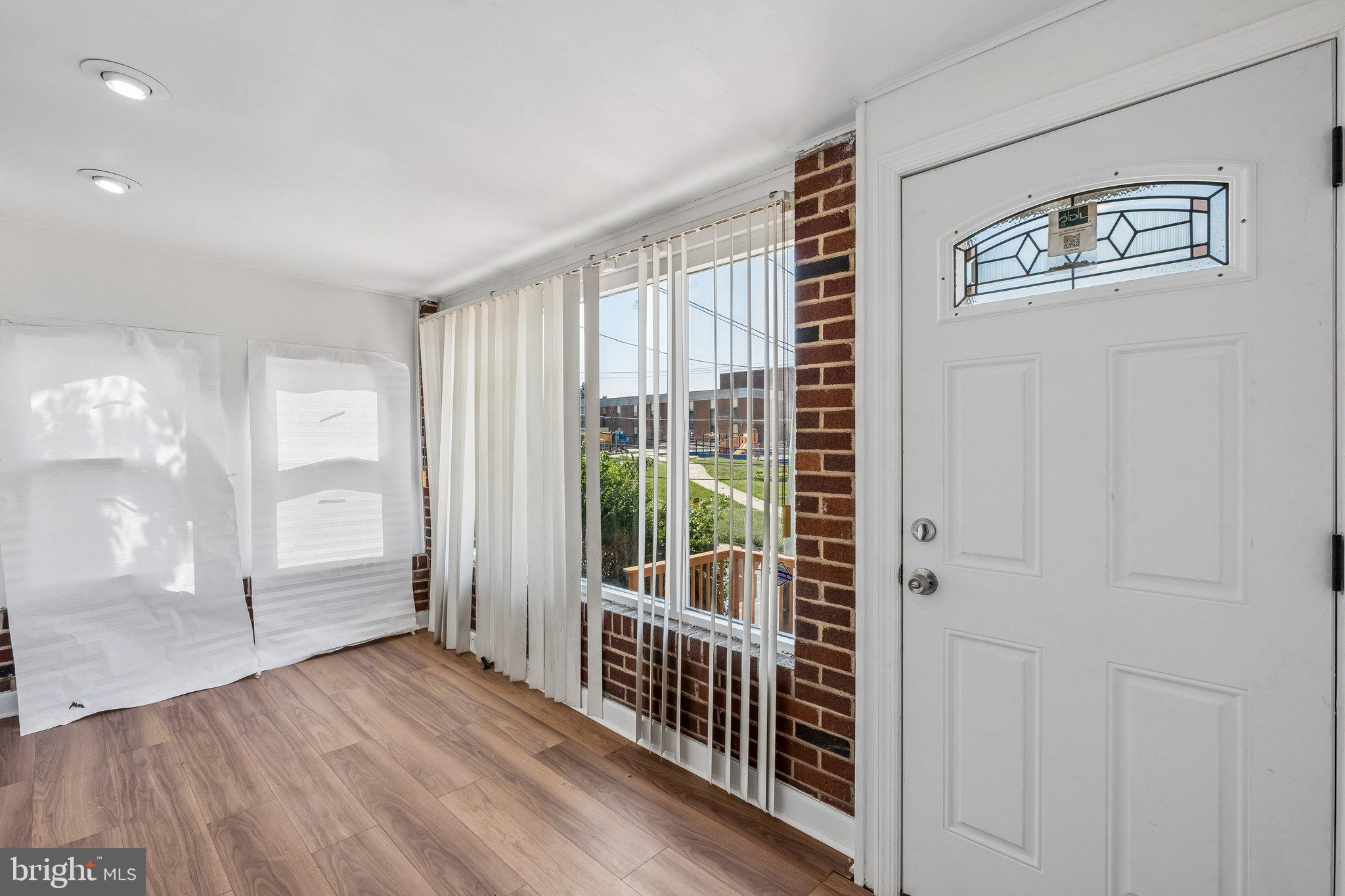 627 Walnut Street Darby, PA 19023 - Photo 7 of 42