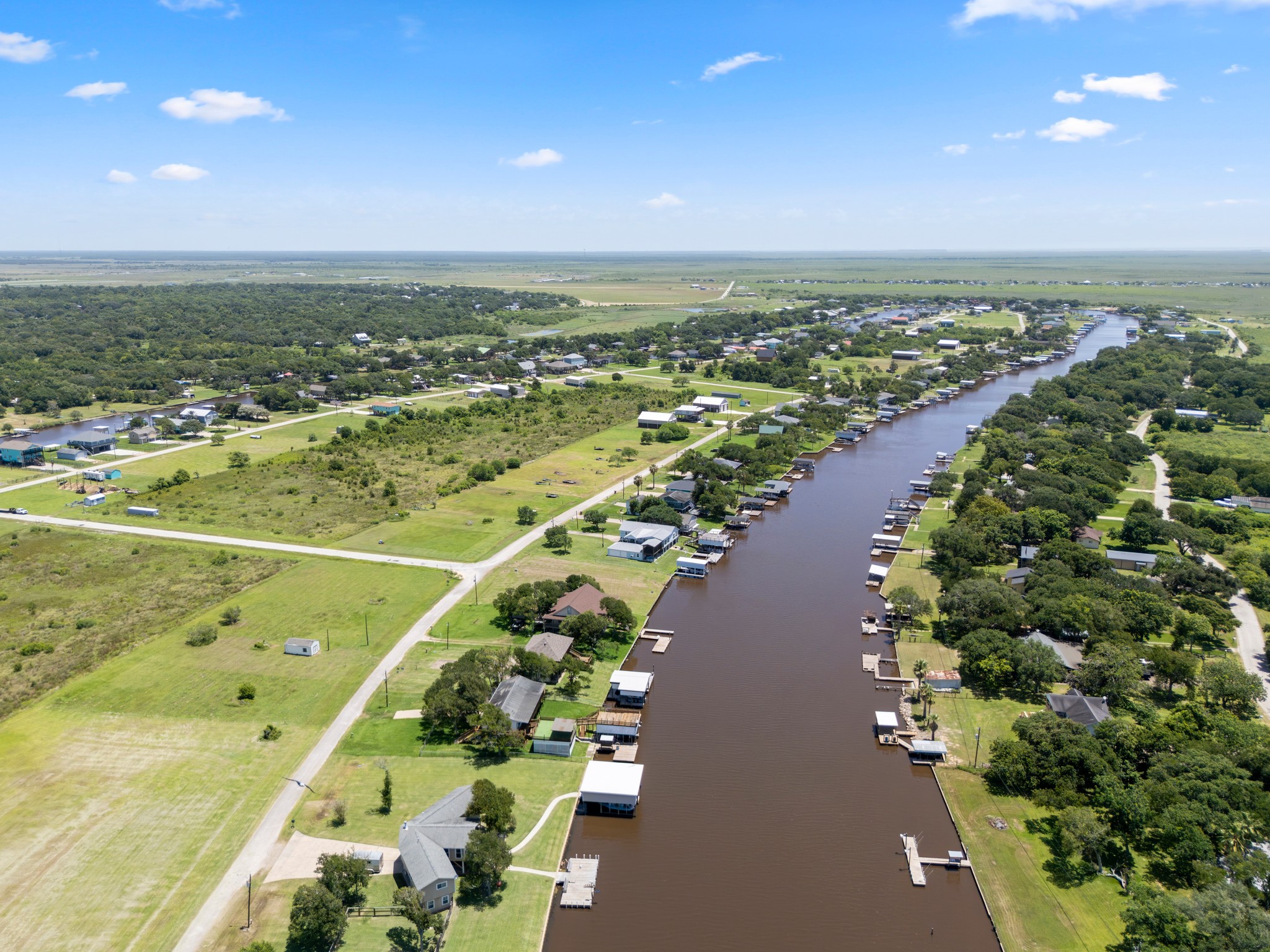 2777 Cr 291 Red Bend Road Sargent, TX 77414 - Photo 11 of 45