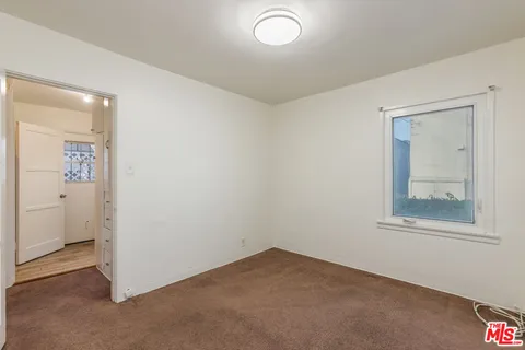 $1,299,500 | 811 East Nutwood Street, Inglewood, CA 90301
