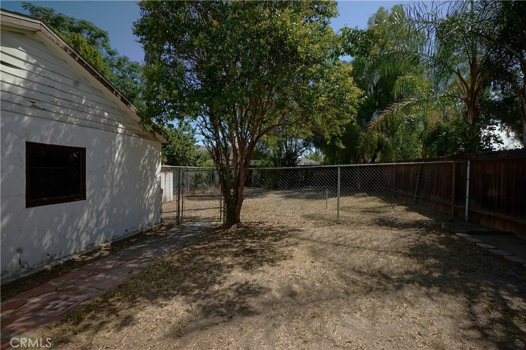 3505 McKinley Street Riverside, CA 92506 - Photo 4 of 15