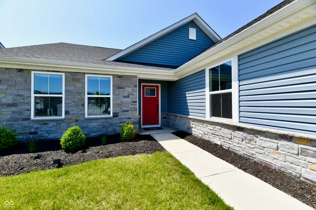 $294,000 | 1267 Gunnison Drive, Greenfield, IN 46140