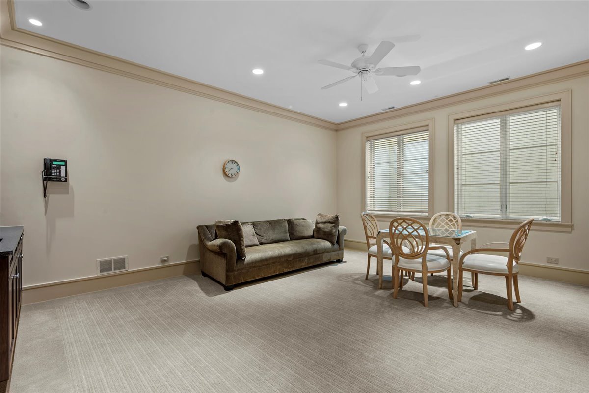 2 Bridlewood Road Northbrook, IL 60062 - Photo 35 of 58