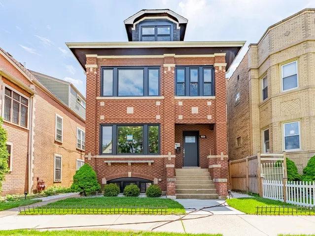 $790,000 | 5131 West Roscoe Street, Chicago, IL 60641