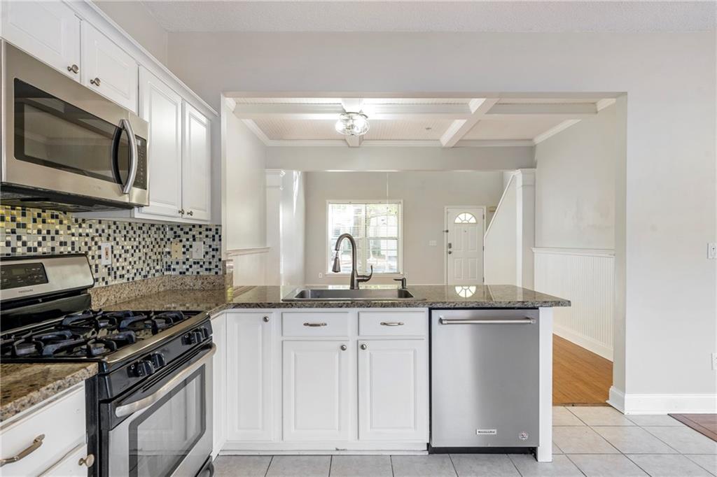 2741 Ashleigh Lane Alpharetta, GA 30004 - Photo 12 of 34