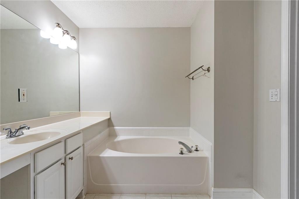 2741 Ashleigh Lane Alpharetta, GA 30004 - Photo 32 of 34