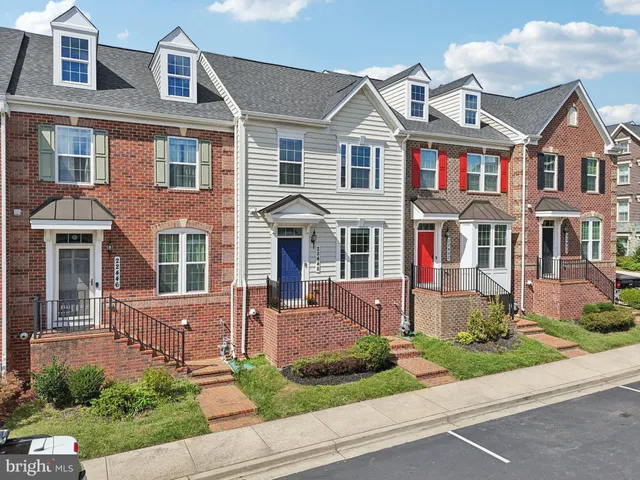 $3,100 | 22448 Bright Sky Drive, Clarksburg, MD 20871