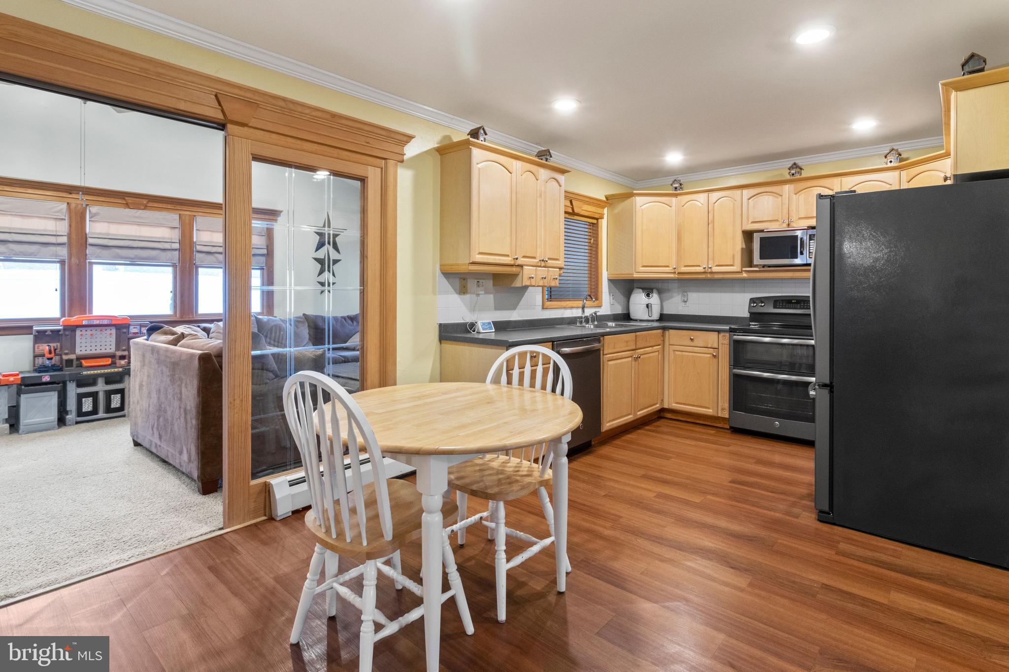 10 Cotton Road Levittown, PA 19057 - Photo 11 of 34 The kitchen also includes space for a table!