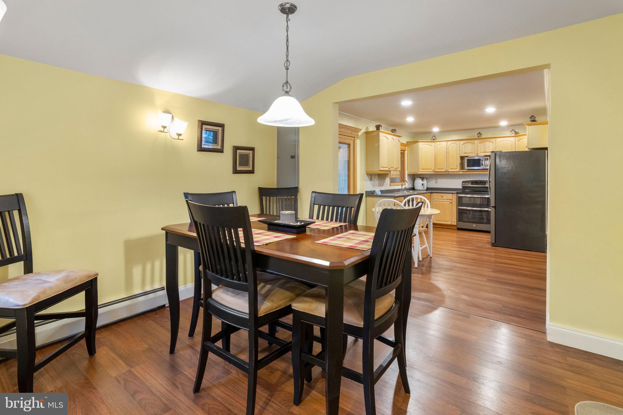 10 Cotton Road Levittown, PA 19057 - Photo 14 of 34 A larger dining area!