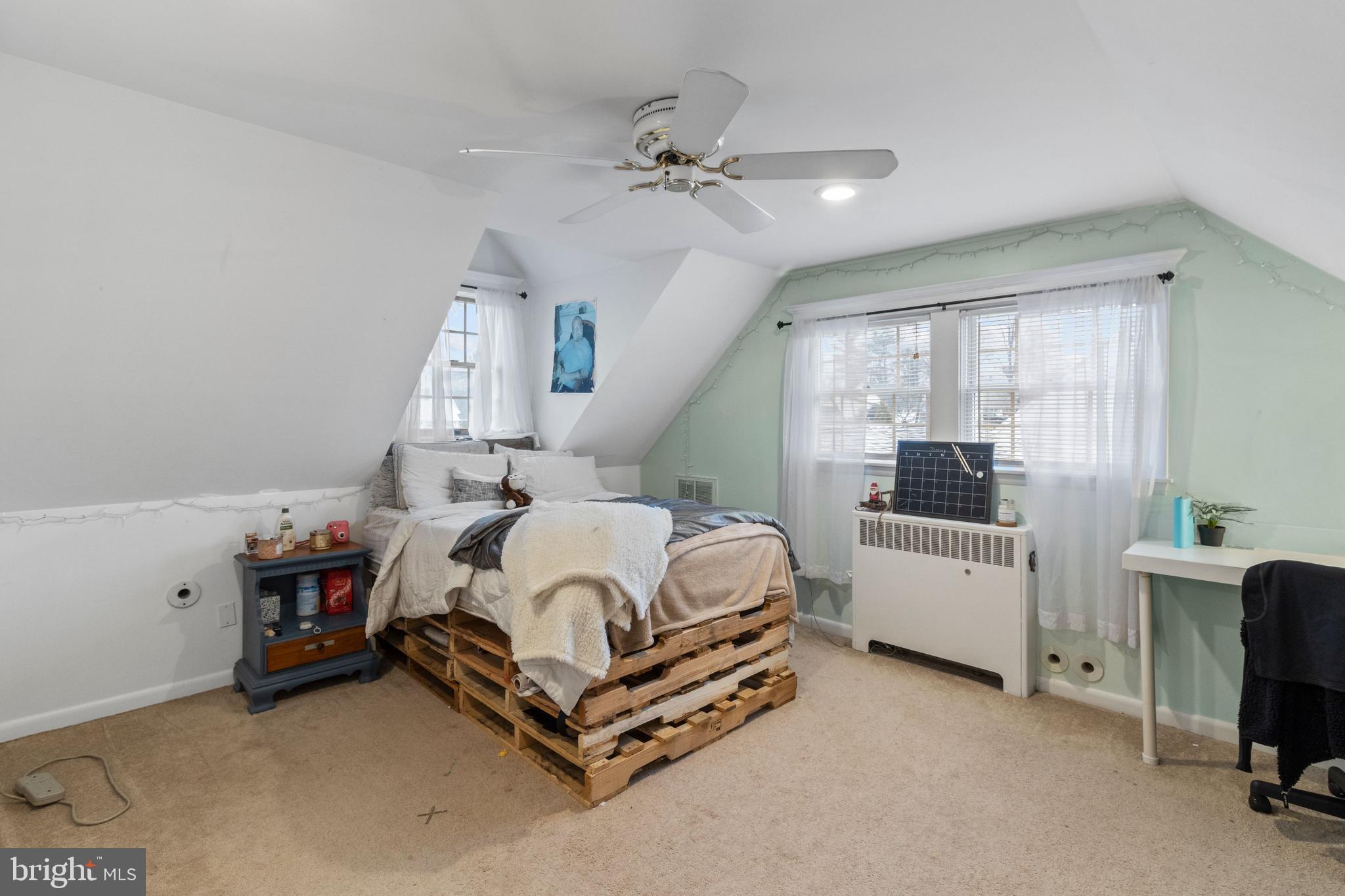 10 Cotton Road Levittown, PA 19057 - Photo 21 of 34 1st bedroom
