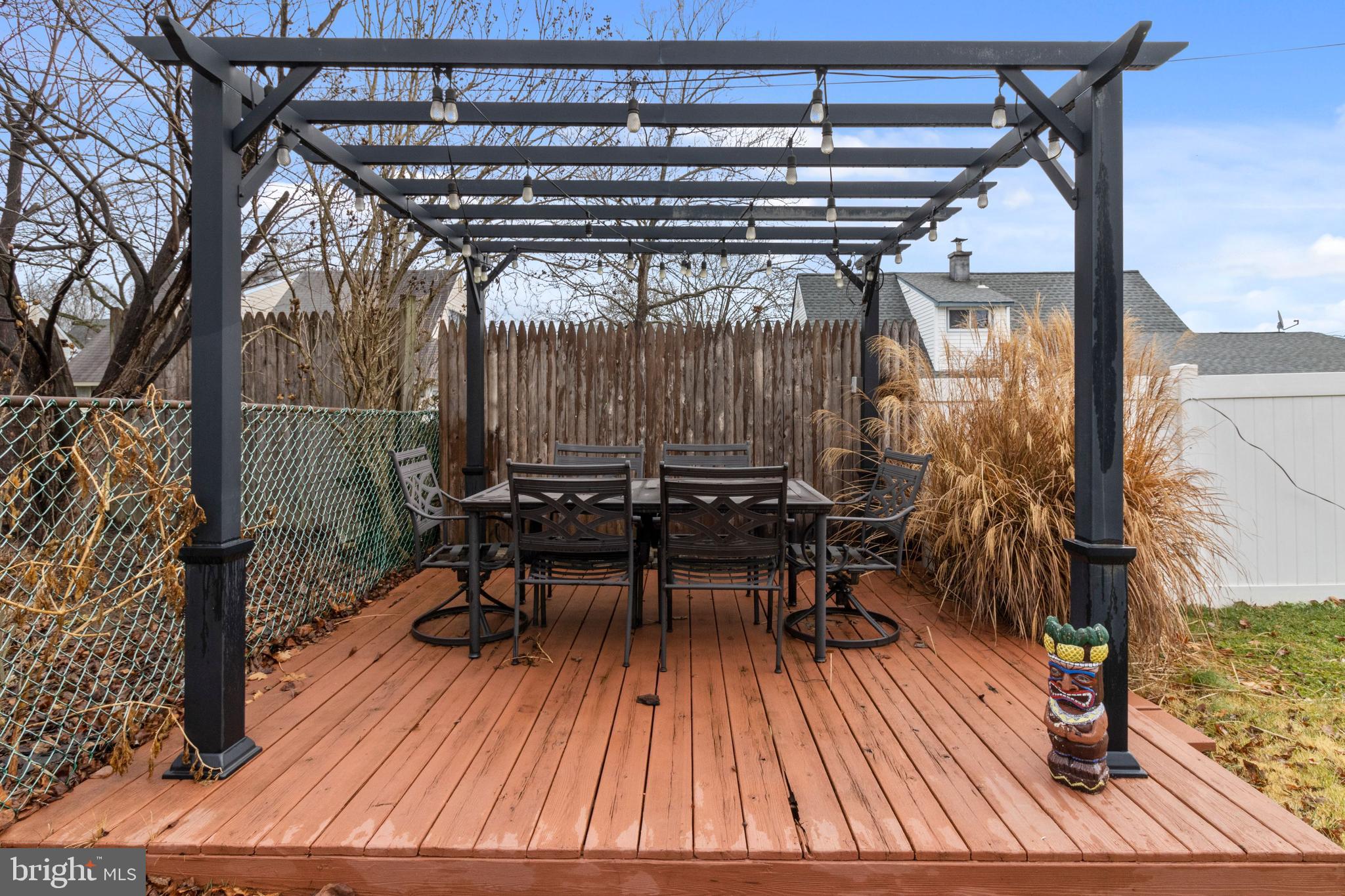 10 Cotton Road Levittown, PA 19057 - Photo 31 of 34 A deck perfect for a table for bbqs