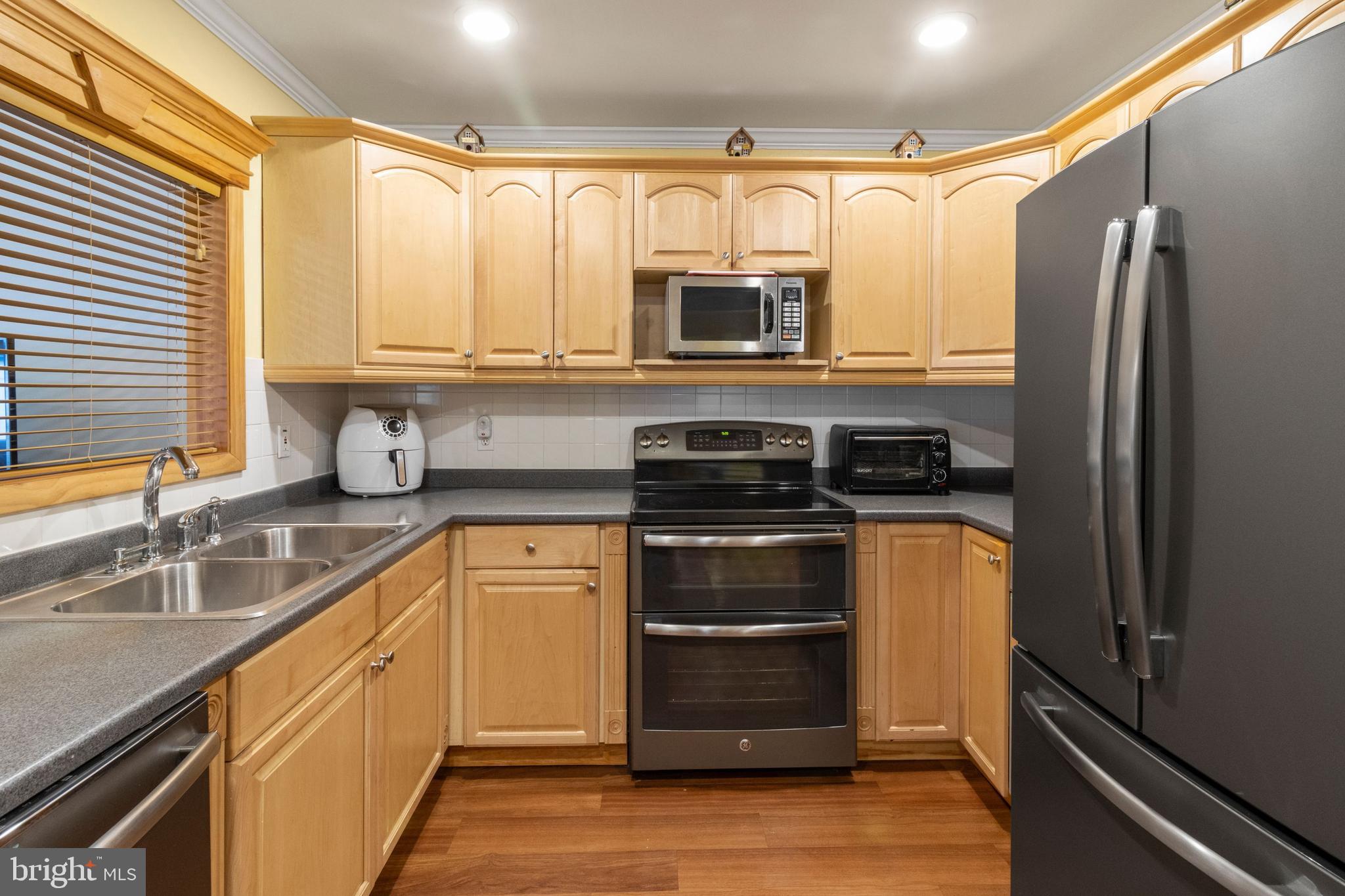 10 Cotton Road Levittown, PA 19057 - Photo 10 of 34