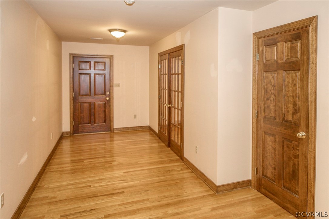 9620 Old Forge Road Providence Forge, VA 23140 - Photo 30 of 39 Foyer at Entrance looking from Family Rm