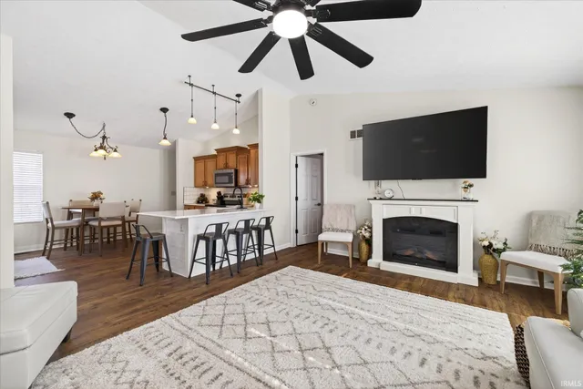 $559,000 | 1217 Woodhill Drive, Bloomington, IN 47403