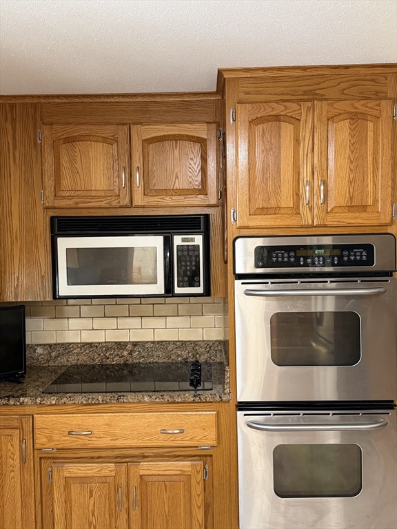 29 West Colonial Road Wilbraham, MA 01095 - Photo 5 of 33 Gallery Image 5