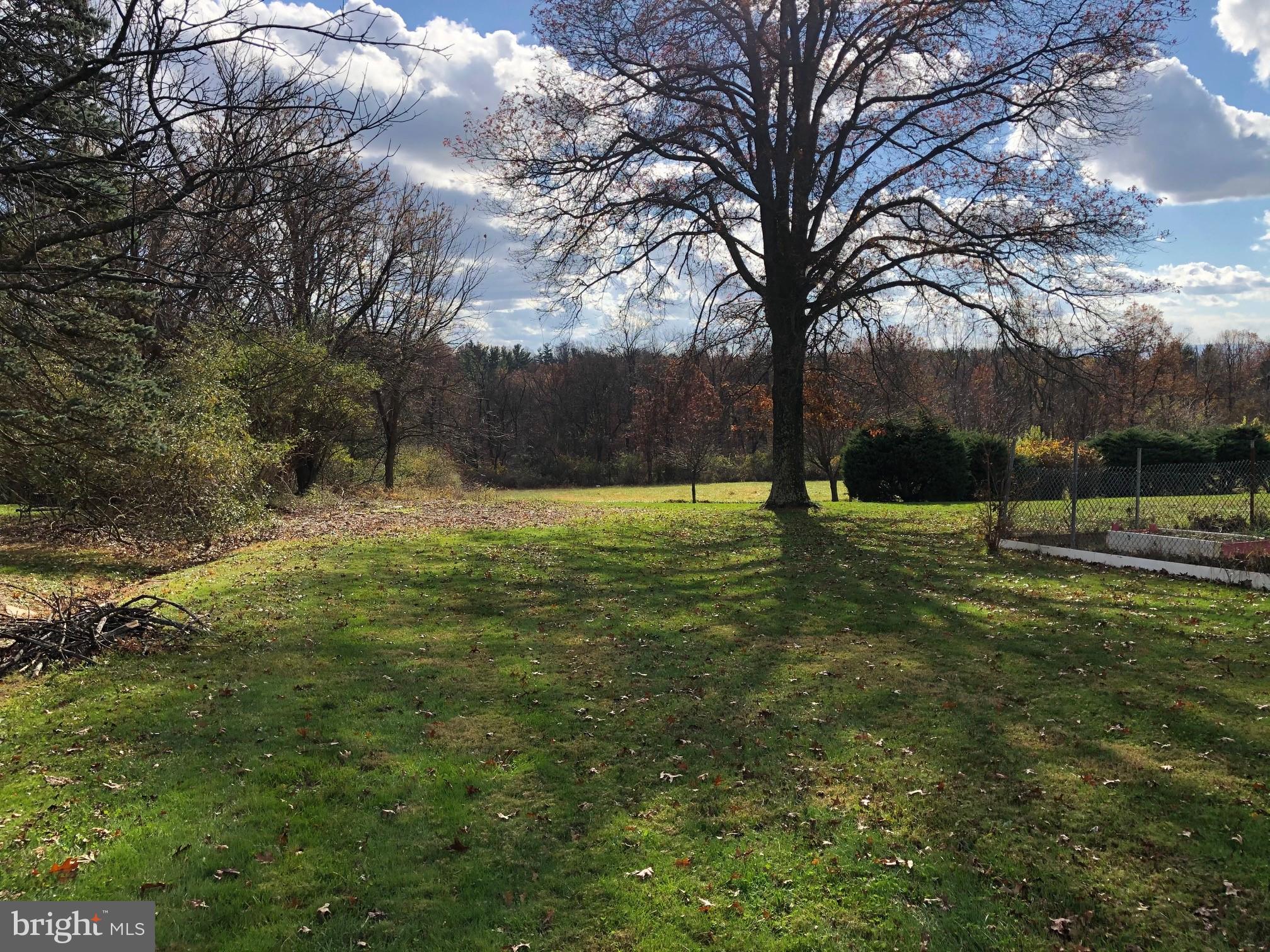 4831 Round Hill Road Frederick, MD 21702 - Photo 4 of 11