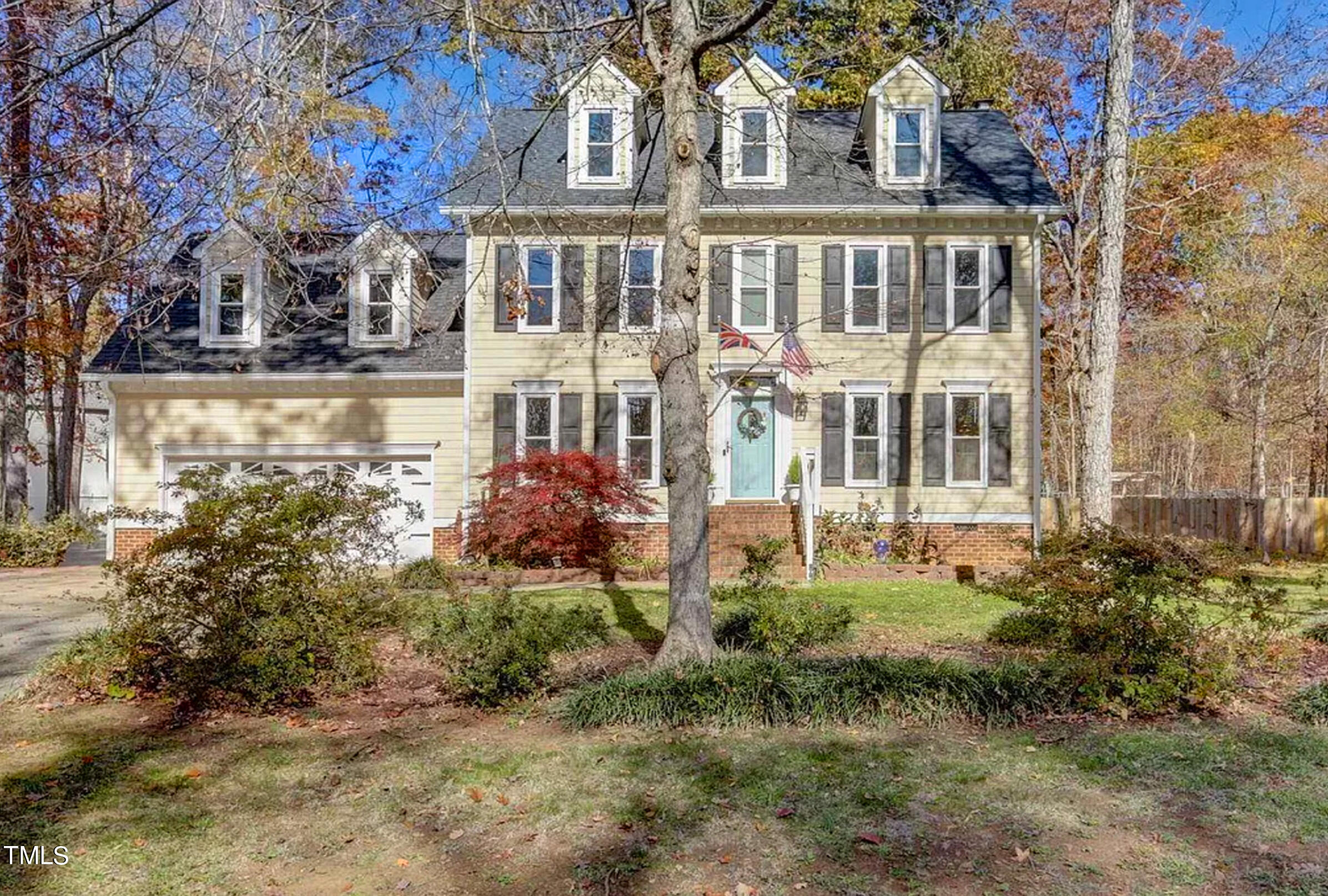 3 Danforth Place Durham, NC 27712 - Photo 2 of 38 front view of a house with a yard