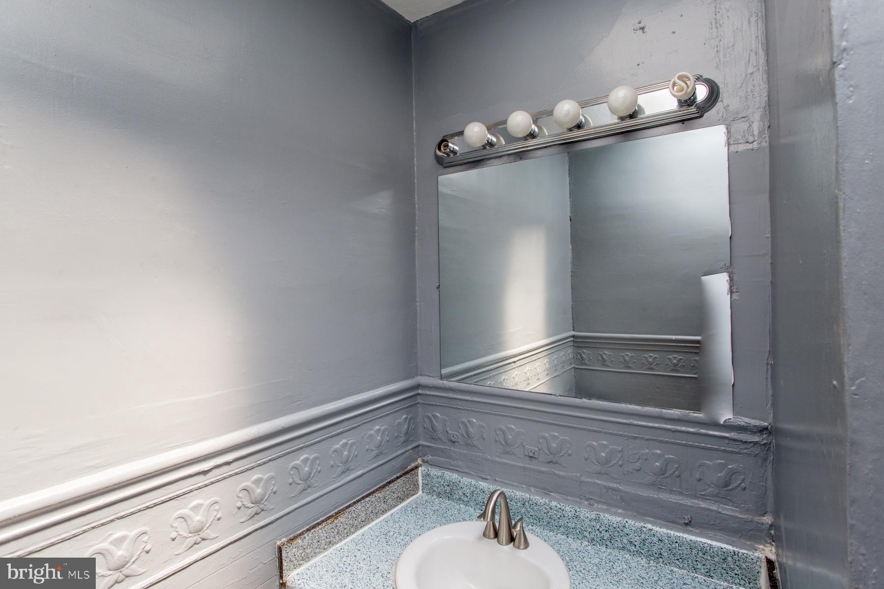 5849 Springfield Avenue Philadelphia, PA 19143 - Photo 38 of 51