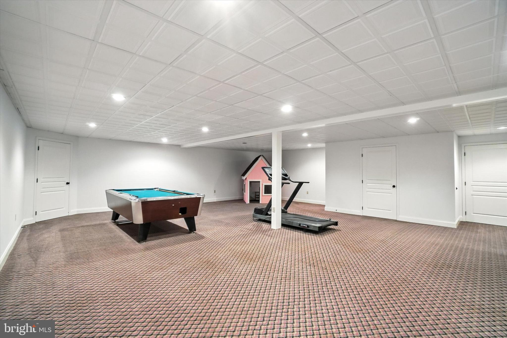 160 Vida Lane Dover, PA 17315 - Photo 37 of 61 a view of a room with gym equipment