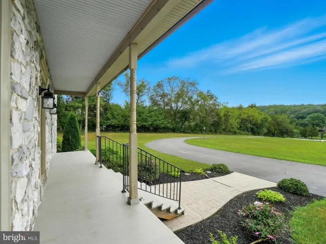 $940,750 | 160 Vida Lane, Dover, PA 17315