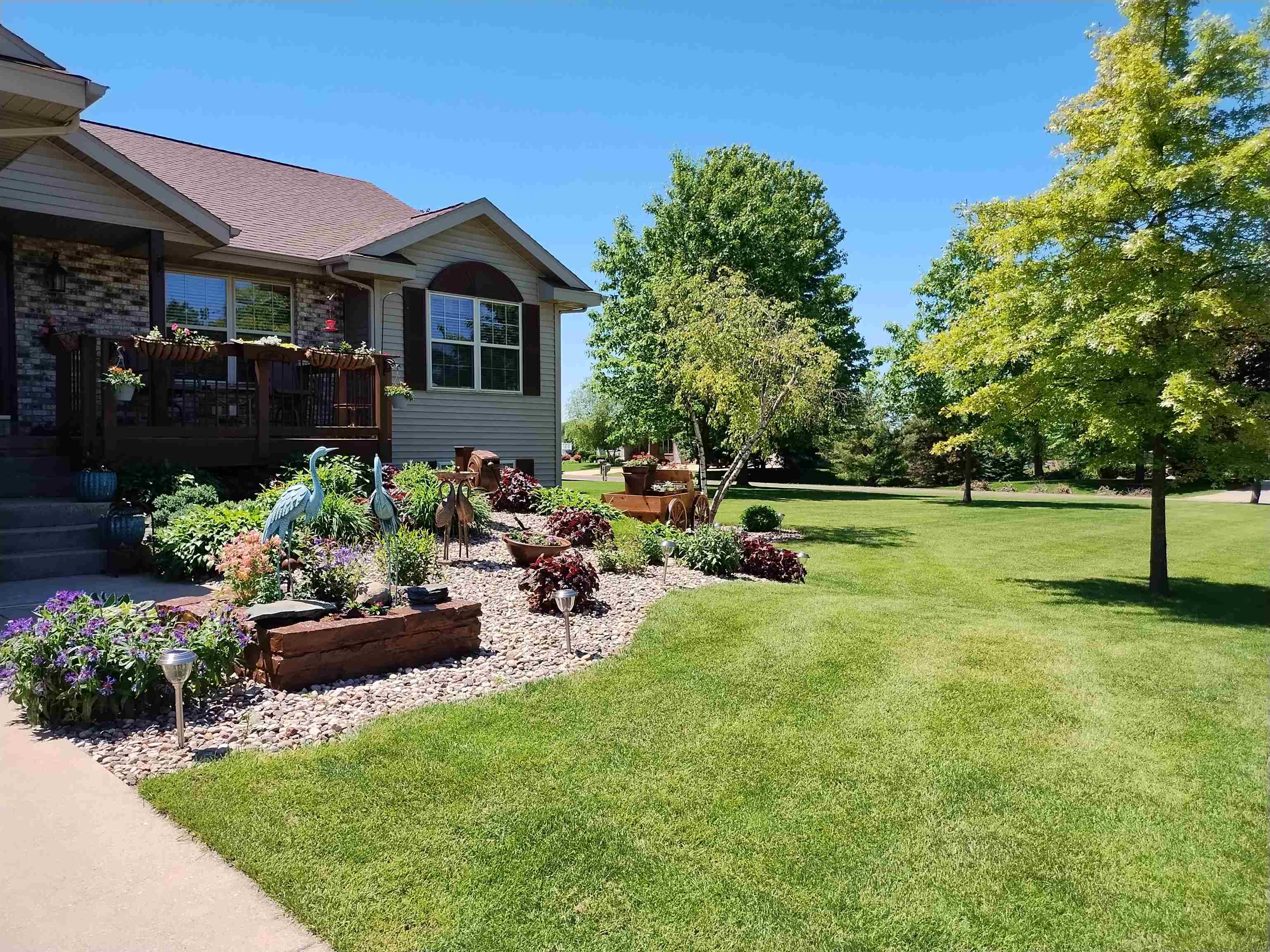3215 Conservancy Estates Lane Sun Prairie, WI 53590 - Photo 5 of 73