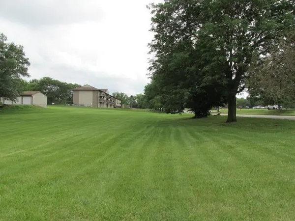 $20,000 | 702 Canterbury Drive, Freeport, IL 61032