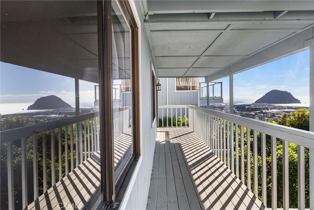 2631 Nutmeg Avenue Morro Bay, CA 93442 - Photo 21 of 39 a view of a balcony