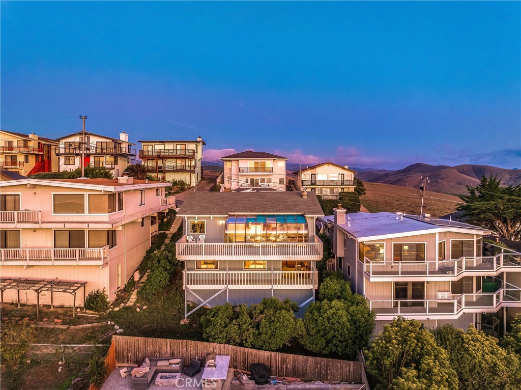 2631 Nutmeg Avenue Morro Bay, CA 93442 - Photo 31 of 39 a front view of a building