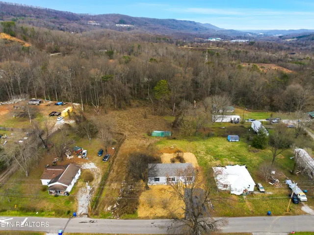 $215,000 | 402 Tedder Street, Rockwood, TN 37854