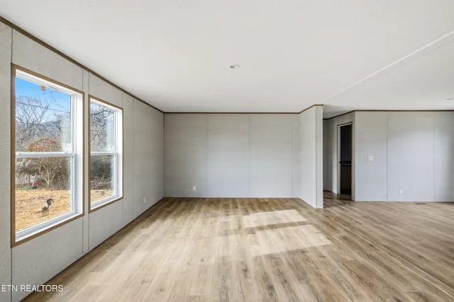 $215,000 | 402 Tedder Street, Rockwood, TN 37854