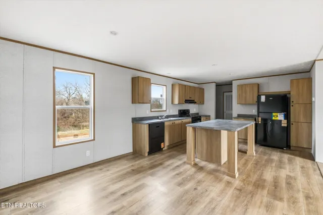 $215,000 | 402 Tedder Street, Rockwood, TN 37854