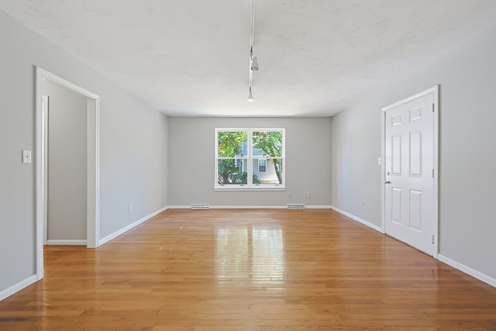 425 Main Street, Unit 9D Hudson, MA 01749 - Photo 18 of 41