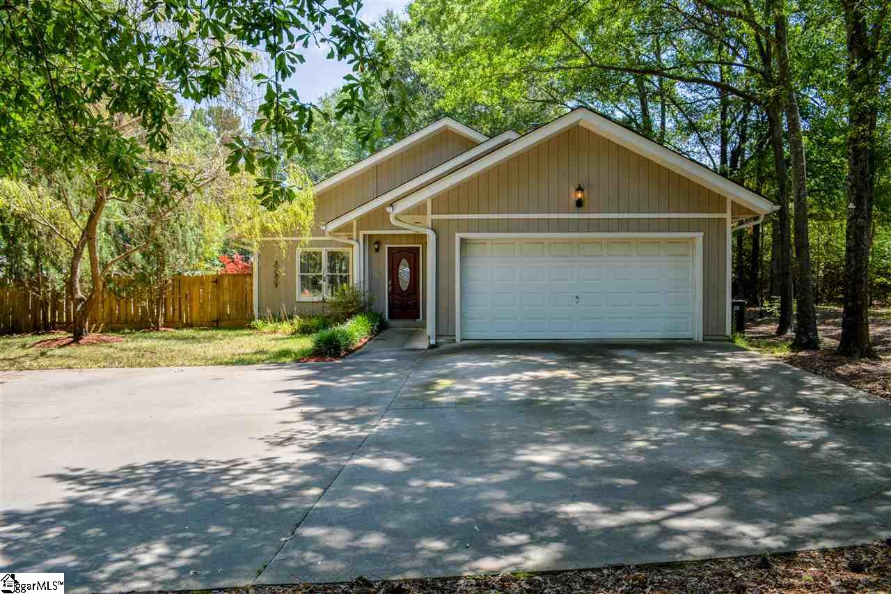 309 Wilson Bridge Road Fountain Inn, SC 29644 - Photo 3 of 26