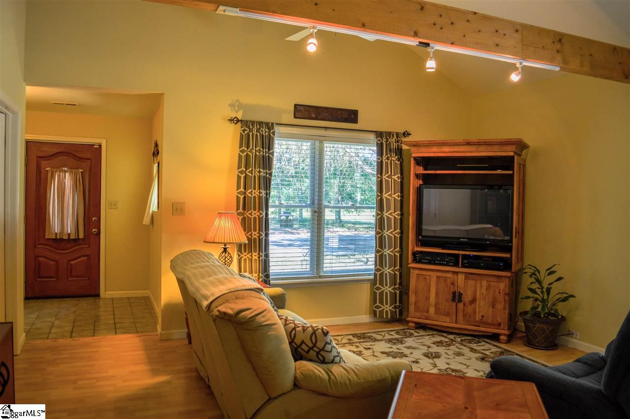 309 Wilson Bridge Road Fountain Inn, SC 29644 - Photo 8 of 26