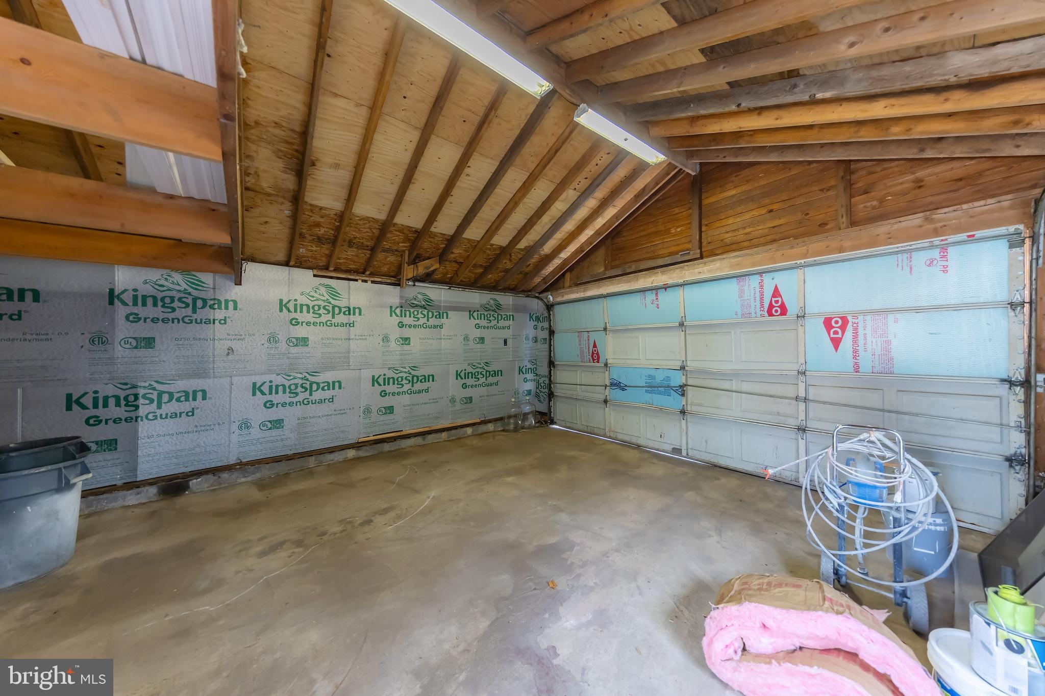 33 Point Breeze Avenue Clementon, NJ 08021 - Photo 17 of 17 Garage