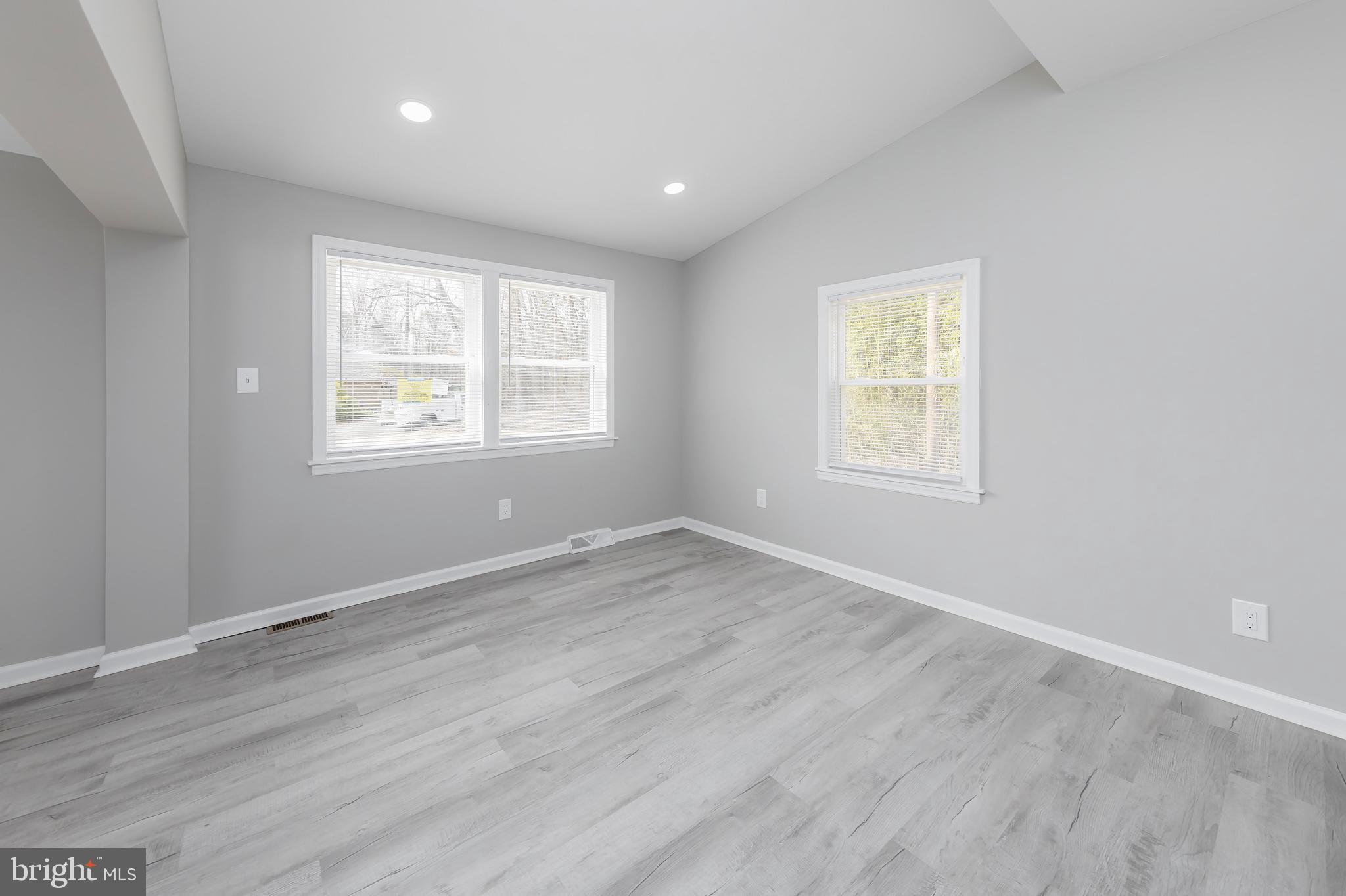 33 Point Breeze Avenue Clementon, NJ 08021 - Photo 7 of 17 Gallery Image 7