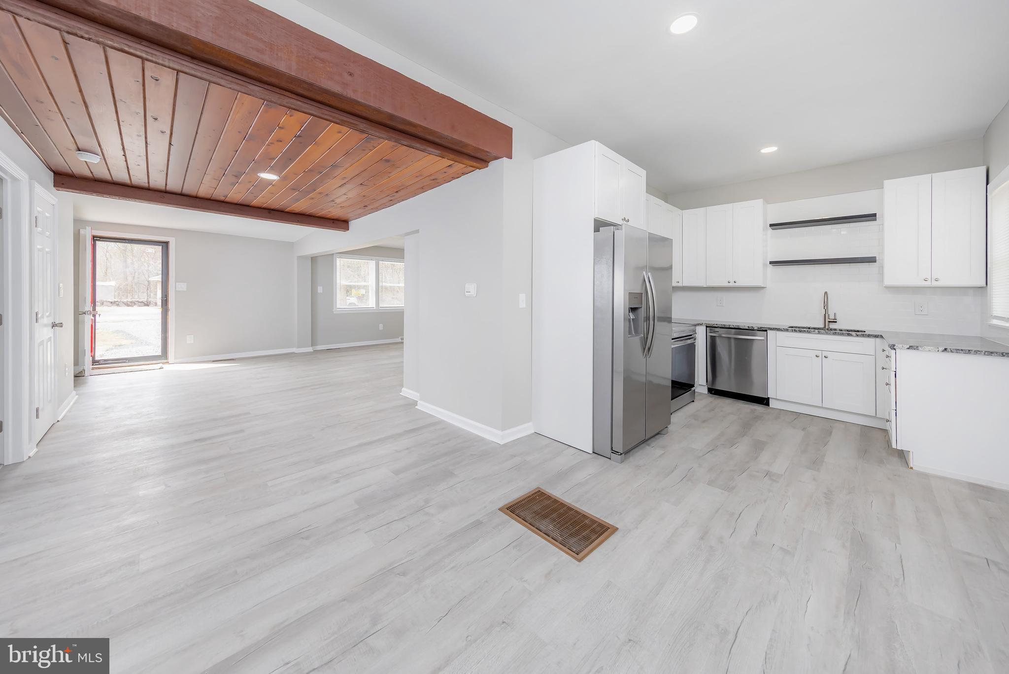 33 Point Breeze Avenue Clementon, NJ 08021 - Photo 9 of 17 Gallery Image 9