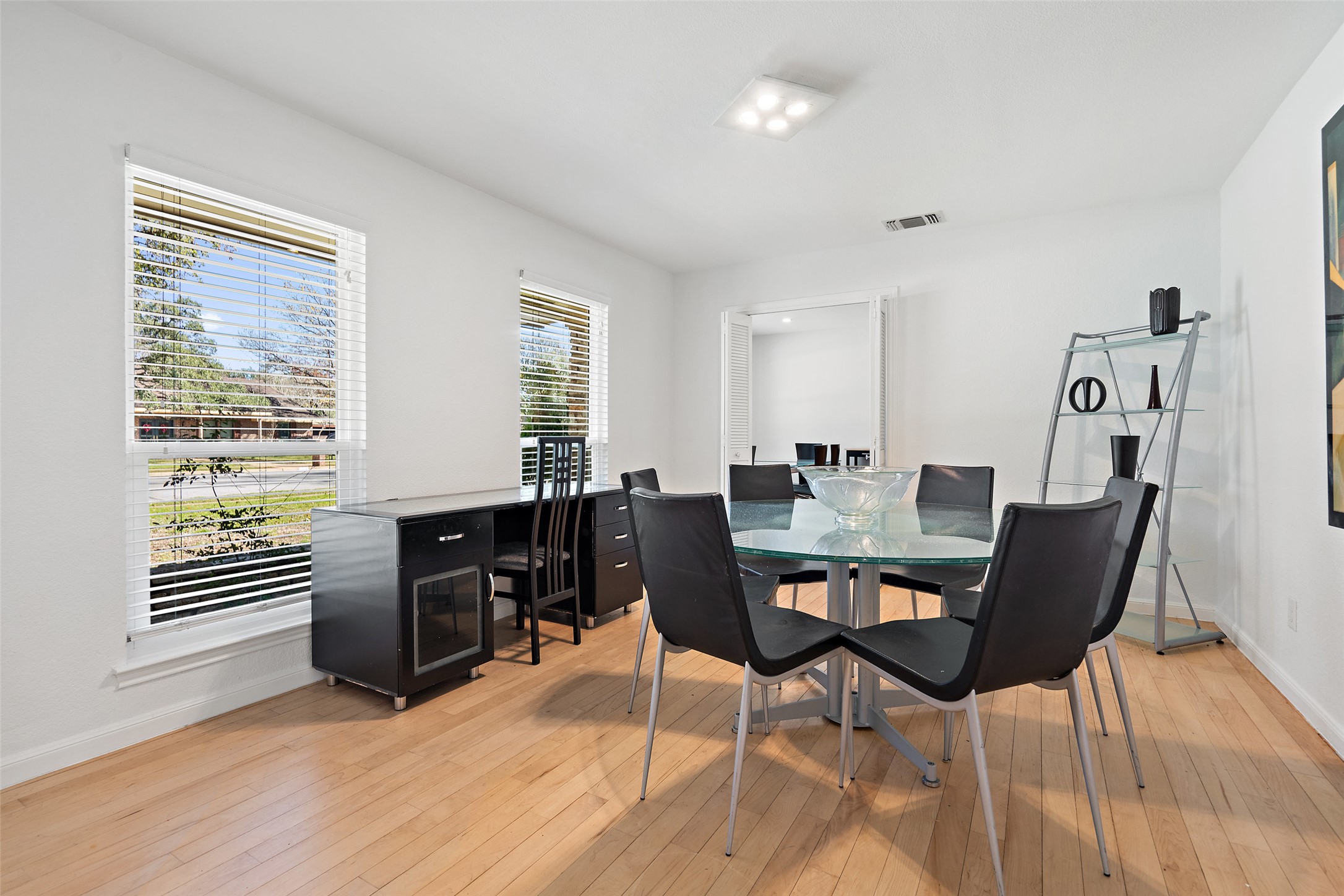 6906 One Oak Road Austin, TX 78749 - Photo 13 of 39