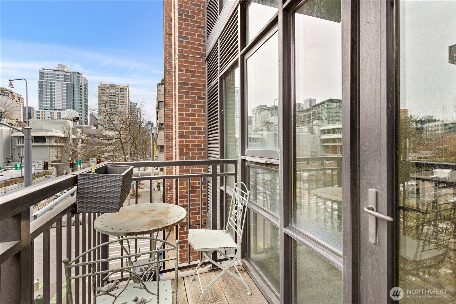 2911 2nd Avenue, Unit 404 Seattle, WA 98121 - Photo 15 of 40