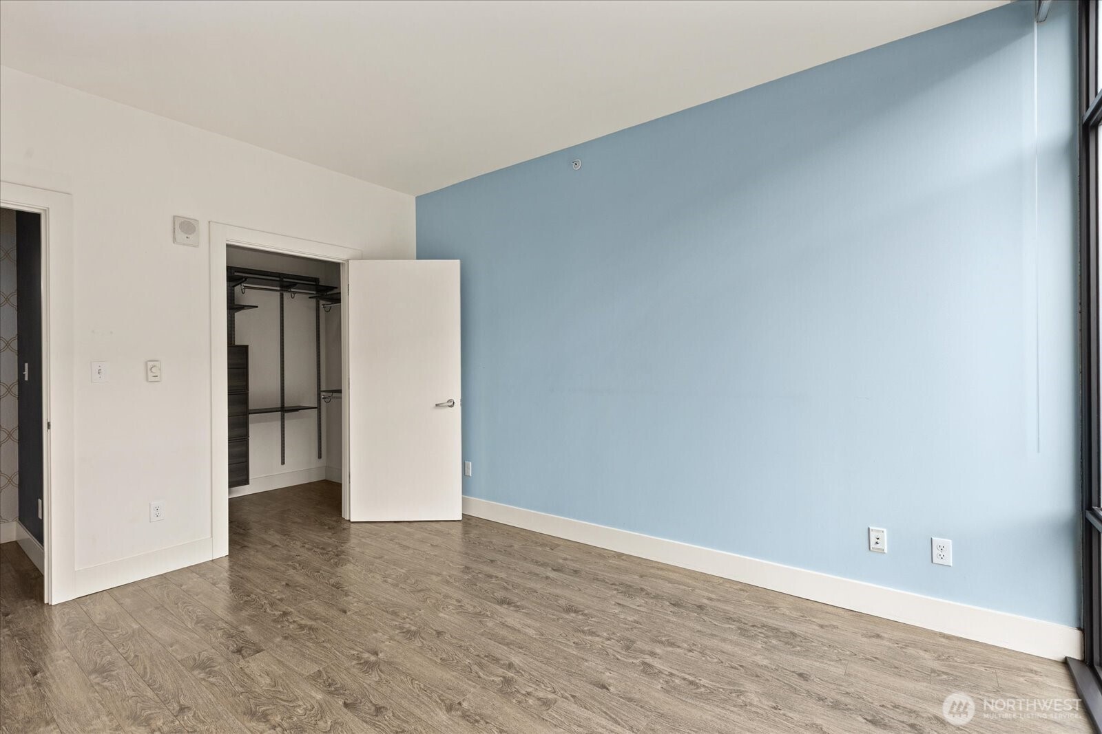 2911 2nd Avenue, Unit 404 Seattle, WA 98121 - Photo 22 of 40