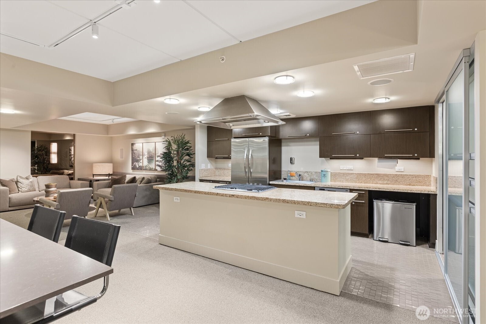 2911 2nd Avenue, Unit 404 Seattle, WA 98121 - Photo 31 of 40